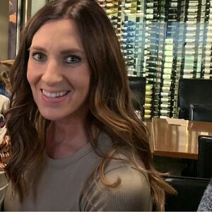 Meet your Posher, Candace